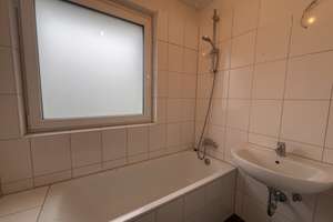 Ihr neues Zuhause: 3-Zimmer-Wohnung mit großem Balkon! – Schlesische Str. 13, 49088 Dodesheide, Osnabrück – Vorschaubild 8