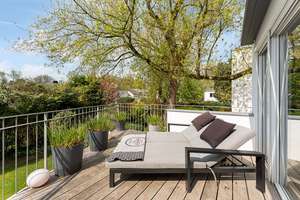 Penthouse am Stadtwald – exklusives Wohnen mit drei Sonnenterrassen und Garage