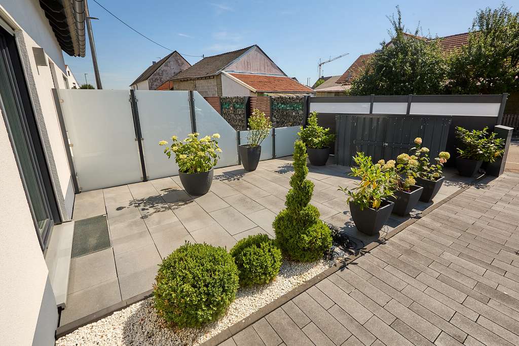 Immobilie in Reichertshofen - Premium-Doppelhaushälfte mit Energie-Plus-Konzept | PV, Wärmepumpe, Sauna & Doppelgarage - Bild 2