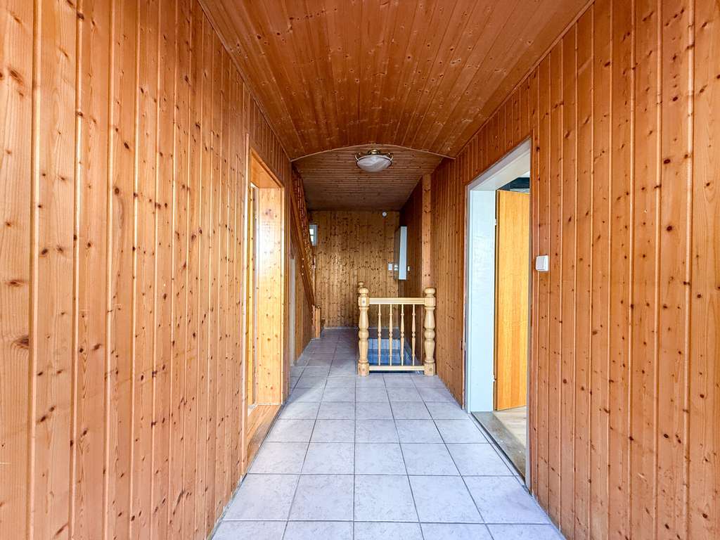 Immobilie in Nördlingen - Denkmalgeschütztes sanierungsbedürftiges EFH in der Altstadt Nördlingen - Bild 2