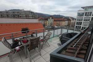 Dachgeschosswohnung mit Blick ins Grüne
