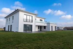Teilweise gewerbliche Nutzung möglich! Luxuriöse Architektenvilla mit großem Grundstück! – Die vollständige Adresse der Immobilie erhältst du vom Anbieter., 94365 Parkstetten – Vorschaubild 5