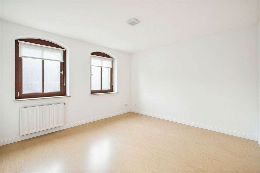 Immobilie in Hermsdorf/Erzgebirge - Freiraum für Familie und Projekte: Einfamilienhaus mit großem Grundstück und Scheune - Bild 3