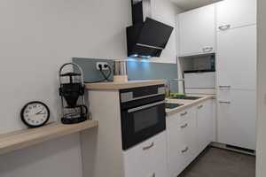Untermiete 6 Monate voll möbliert / Sublet 6 months fully furnished – Klenzestraße 10, 80469 München – Vorschaubild 1