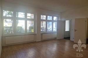Terrassenwohnung in Stadtfeld-Ost mit 2 Zimmern und Dusche