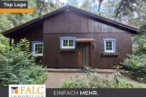 Naturparadies in Hanglage: Ferienhaus / Wochenendhaus mit Teich