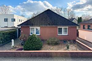 Bungalow mit idyllischem Garten – Ihr persönliches Paradies zum Wohlfühlen – Die vollständige Adresse der Immobilie erhältst du vom Anbieter., 30627 Misburg-Nord, Hannover – Vorschaubild 2