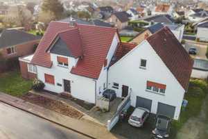 Freistellung möglich: renoviertes Dreifamilienhaus mit Garagen zur flexiblen Nutzung – Herford (Kreis) – Vorschaubild 1