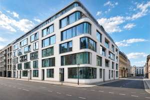 Exklusive 2-Zimmer-Wohnung mit großer Terrasse und Stellplatz in begehrtester Lage von Berlin-Mitte – Die vollständige Adresse der Immobilie erhältst du vom Anbieter., 10119 Mitte (Ortsteil), Berlin – Vorschaubild 1