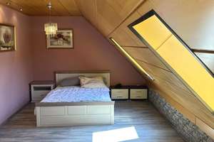 KILIAN IMMOBILIEN! EXKLUSIVE DHH AUS 2000 MIT 157 M² WFL IN ROTH!  EBK * 2 BÄDER * KELLER * GARAGE – Die vollständige Adresse der Immobilie erhältst du vom Anbieter., 91154 Roth – Vorschaubild 86