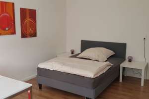 Möblierte 2-Zimmer-Wohnung mit großer Küche in Deutz – kurzfristige Anmietung möglich – Die vollständige Adresse der Immobilie erhältst du vom Anbieter., 50679 Deutz, Köln – Vorschaubild 2