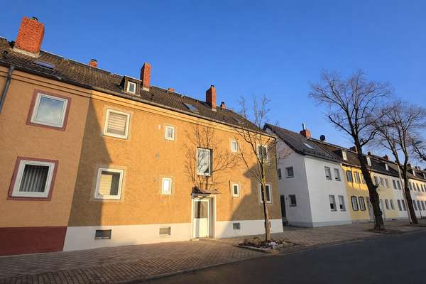 Solides MFH zentral in Düren! Über 7% Renditepotenzial und Ausbaureserve!