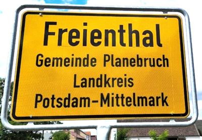Vierseitenhof Freienthal mit großem Wohnhaus, Scheune, Stallungen. Für Menschen mit Visionen