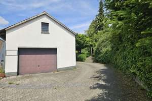 Ein-/Zweifamilienhaus mit 4 Garagen in Sundern – Die vollständige Adresse der Immobilie erhältst du vom Anbieter., 59846 Sundern (Sauerland) – Vorschaubild 9