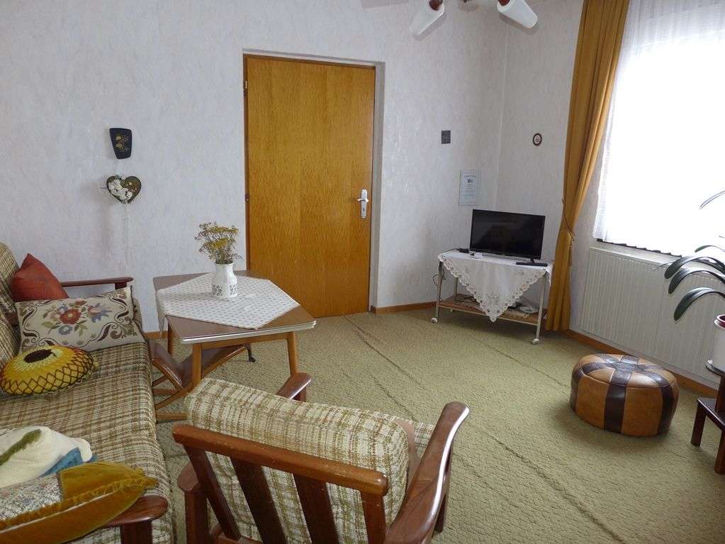 Immobilie in Aßlar - Gemütliches Wohnhaus - vielseitg nutzbar - optional mit Baugrundstück - Bild 11