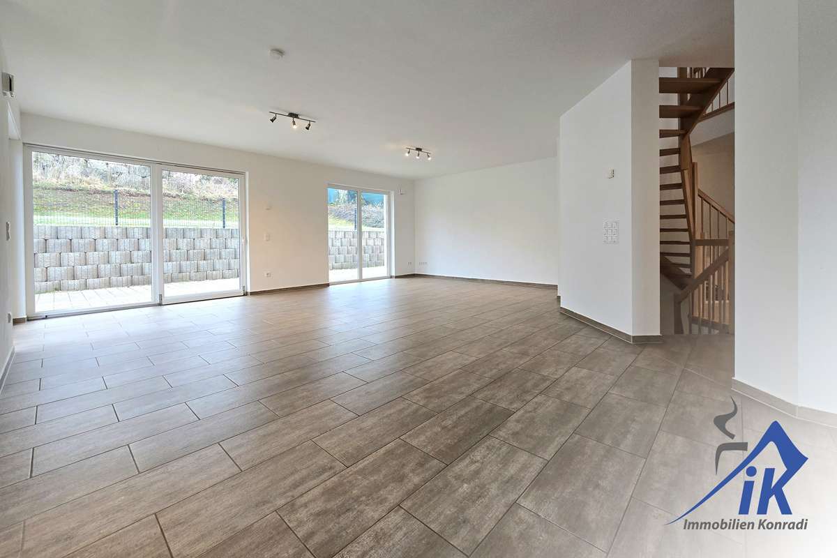 Immobilie in Reichenbach-Steegen - IK | Albersbach: großzügiges Einfamilienhaus in perfekter Lage für Familien - Bild 8