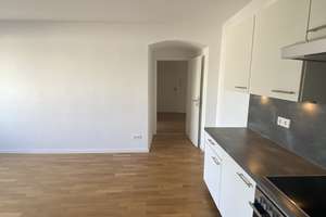 * Laim * 3-Zimmer Wohnung mit offener Küche * EBK * Duschbad * Balkon * Parkett * – Fürstenrieder Str. 35, 80686 St. Ulrich, München – Vorschaubild 5
