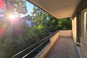 Frisch renovierte 2,5-Zimmer-Wohnung mit Terrasse, Fußbodenheizung & TG in Düsseldorf-Gerresheim