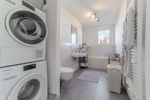 Moderne, bezugsfreie 4-Zimmer mit hochwertiger Ausstattung, Westbalkon und zwei Bädern – Die vollständige Adresse der Immobilie erhältst du vom Anbieter., 81829 Trudering-Riem (Ortsteil), München – Vorschaubild 12