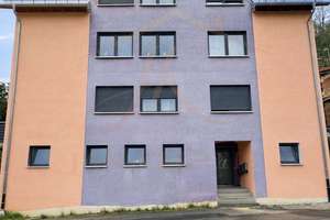Dreifamilienhaus mit Gewerbeeinheit und zugehörigen Stellplätzen – Die vollständige Adresse der Immobilie erhältst du vom Anbieter., 72172 Sulz am Neckar – Vorschaubild 2