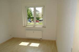 Hübsche Wohnung mit schickem Fensterbad, West-Balkon und Stellplatz – Sachsenring 41, 9127 Gablenz, Chemnitz – Vorschaubild 13