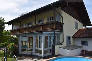 Ideal zum Wohnen und Arbeiten - Gemütliches Zuhause mit Pool für 2 Familien in Stephanskirchen – Die vollständige Adresse der Immobilie erhältst du vom Anbieter., 83071 Stephanskirchen – Vorschaubild 3