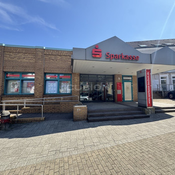 Single-Tenant Gebäude mit Parkplätzen!