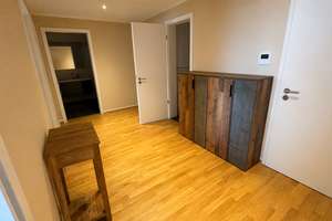 Moderne 4-Zimmer-Eigentumswohnung mit hochwertiger Ausstattung in Seenähe