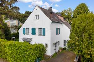 Südviertel!
Freistehendes Einfamilienhaus in direkter Nähe zu Hangeweiher und Kaiser-Friedrich-Alle – Die vollständige Adresse der Immobilie erhältst du vom Anbieter., 52074 Hangeweiher, Aachen – Vorschaubild 2