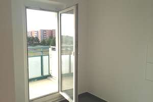 Vermietete 2-Zimmer-Wohnung mit Balkon in Berlin-Hellersdorf – modernisiert & solide kalkulierbar – Torgauer Straße 69, 12627 Hellersdorf, Berlin – Vorschaubild 5