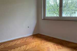 3-Meter hohe Decken & Echtholzparkett im Grünen – Platanenhof 9, 47053 Duisburg – Vorschaubild 2