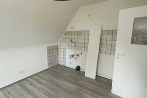 Charmante 2,5 Zimmer Dachgeschosswohnung in Gelsenkirchen-Buer – Mühlenstr. 118, 45896 Gelsenkirchen – Vorschaubild 3