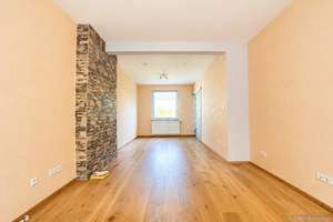 STILVOLL WOHNEN in OSTERFEUERBERG – modernisiertes Reihenhaus mit Veranda und Garten – Die vollständige Adresse der Immobilie erhältst du vom Anbieter., 28217 Westend, Bremen – Vorschaubild 3