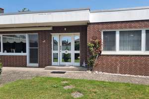 Haus/Bungalow mit Garten, Wintergarten, Partyraum & Stellplatz in Bielefeld-Ummeln, nahe IKEA