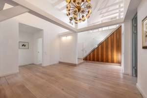Lichterfülltes Wohnen in Toplage: Dachgeschoss-Wohnung mit Eckturm in Palais von 1899 – Die vollständige Adresse der Immobilie erhältst du vom Anbieter., 80805 Münchner Freiheit, München – Vorschaubild 3