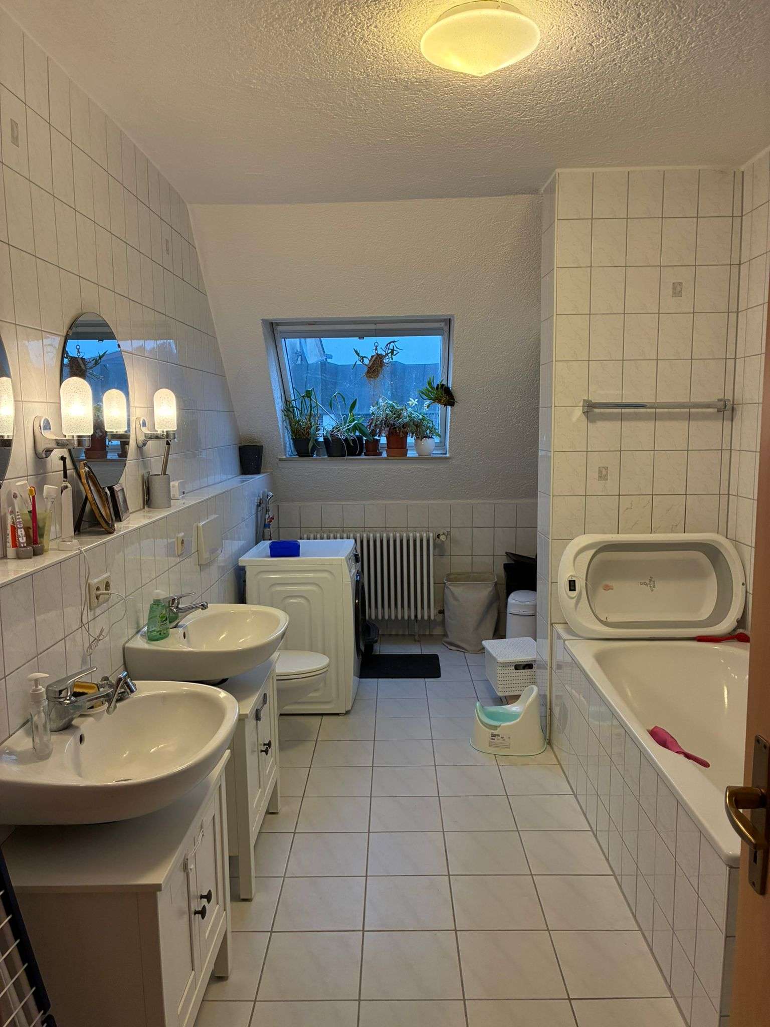 Immobilie in Ihringen - Attraktive 4 Zimmer Wohnung in Ihringen mit 2 Balkonen - Bild 6