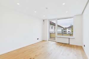 Wohnkomfort auf zwei Etagen – Elegante Maisonette mit Balkon – Die vollständige Adresse der Immobilie erhältst du vom Anbieter., 80807 Milbertshofen, München – Vorschaubild 3