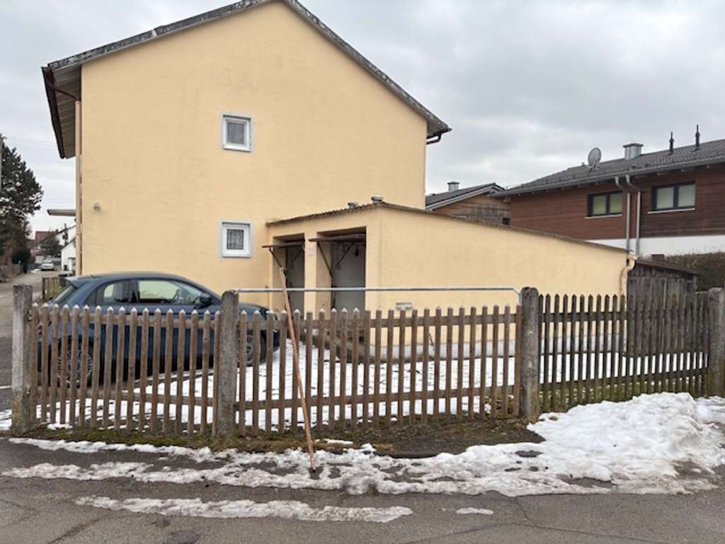 Immobilie in Pliening - Pliening  -  Landkreis Ebersberg, 2-Familien-Haus,  Altbestand mit Entwicklungspotential - Bild 3