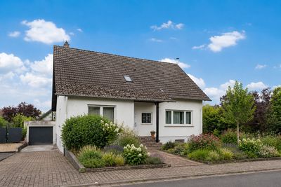 Familienglück in begehrter Wohnlage –
mit viel Platz zum Ankommen