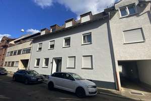 Modernisierte 2-Zimmerwohnung mit Balkon und Stellplatz in Mannheim-Neckarau
