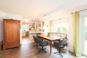 Richtig zuhause: Gepflegtes Einfamilienhaus mit Garten, einer Garage und 3 Freistellplätzen! – Starnberg (Kreis) – Vorschaubild 9