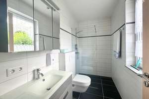 POOL & GARTEN 💦🌿 Modernes Traumhaus mit Pool, Sauna & Hightech-Ausstattung nahe Frankfurt! – Die vollständige Adresse der Immobilie erhältst du vom Anbieter., 63755 Alzenau – Vorschaubild 6