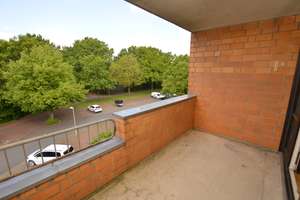 RÖNPAGEL IMMOBILIEN: Bothfeld - ETW 3 Zimmer + 2 Bäder + Loggia + TG optional – Salzwedeler Hof 3, 30179 Sahlkamp, Hannover – Vorschaubild 8