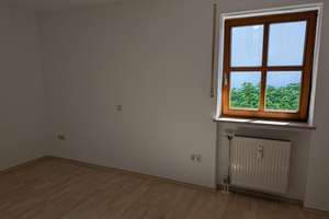 Lebendig wohnen: 2,5-Zimmer-Wohnung mit Balkon in Bad Griesbach