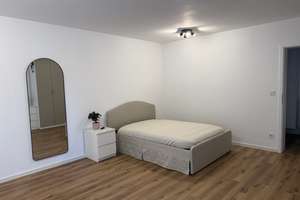 Zimmer in hochwertig renovierter Wohnung mit All-inclusive-Miete  (Zimmer 1/3) – Schillerstraße 38, 74072 Heilbronn, Heilbronn – Vorschaubild 3