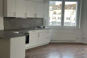 RUHIG gelegene Terrassenwohnung  trotz zentraler Lage!!! – Friedrich-Eber-Str. 42, 40210 Stadtmitte, Düsseldorf – Vorschaubild 2