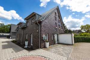 FOR SALE: MODERNES DOPPELHAUS! Bj. 2012, 175 m² Wohnfläche + Keller, Erdwärmepumpe, Garage, etc. – Bottrop – Vorschaubild 2