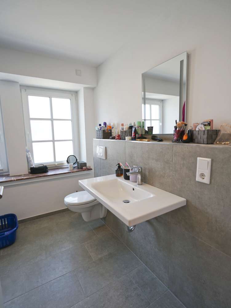 Immobilie in Sundern - Überzeugendes Wohn- und Geschäftshaus im Sunderner Ortsteil! - Bild 8