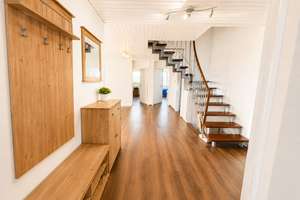 Über den Dächern von Kirchheim: außergewöhnliche 5,5-Zimmer-Maisonettewohnung + große Dachterrasse – Die vollständige Adresse der Immobilie erhältst du vom Anbieter., 73230 Kirchheim unter Teck – Vorschaubild 2