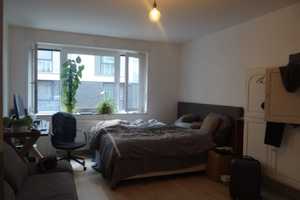 Stilvolle 3-Raum-Erdgeschosswohnung mit Balkon und Einbauküche in Aachen – Aachen – Vorschaubild 5
